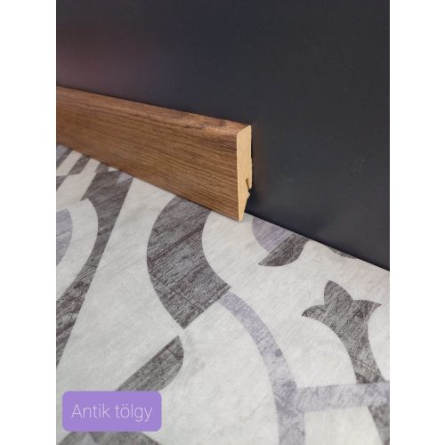M61 Antik tölgy