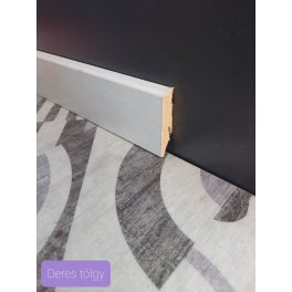 M61 Deres tölgy