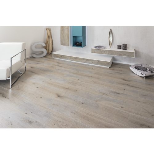 Oxid Flair tölgy laminált padló 8mm/Ac4/32 kopásállóság, fózolt- K4418