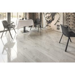   Fresco Snow magasfényű vízálló laminált padló 8mm/Ac5/33 kopásállóság, fózolt - O251